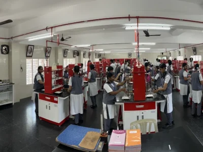 Science Labs DAV 18